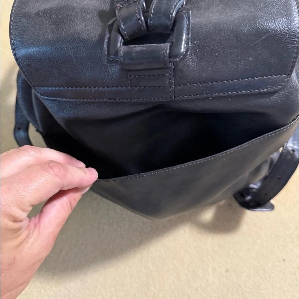 CHANEL Black Leather Backpack - Picture 8 of 16